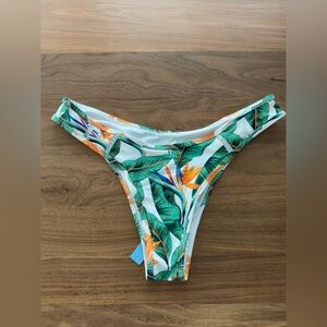 NWT Bird of Paradise High-Cut Bikini Bottoms – Size XL
